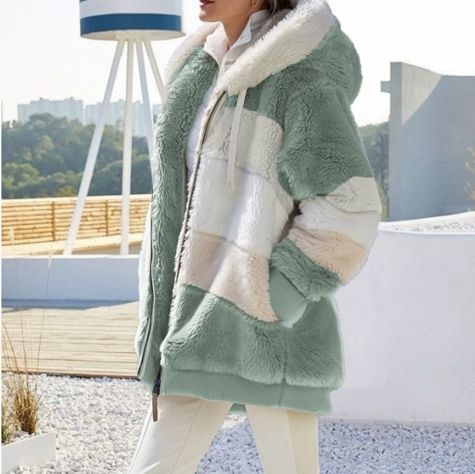 Tidlös Fuskpälsjacka med Huva – Komfort och Stil i Ett