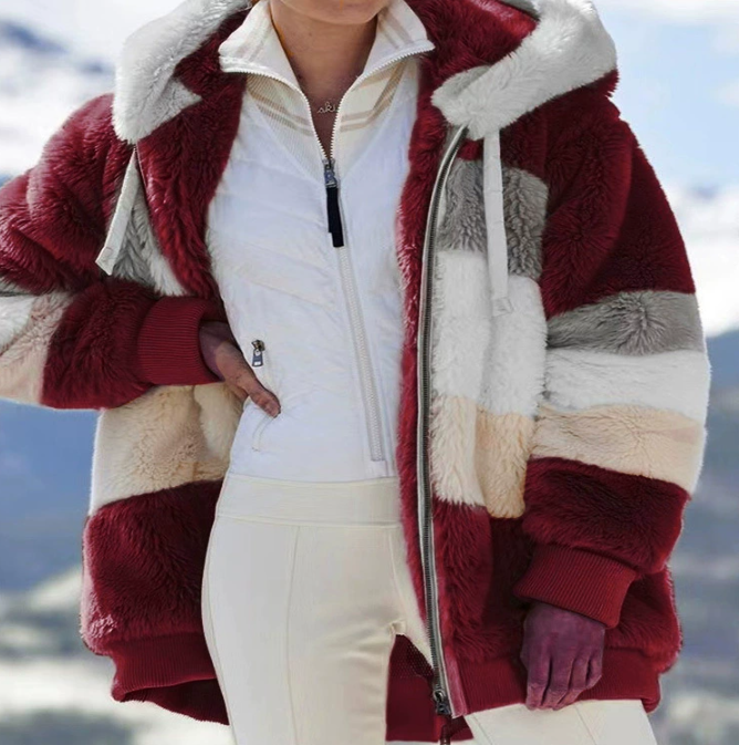 Tidlös Fuskpälsjacka med Huva – Komfort och Stil i Ett